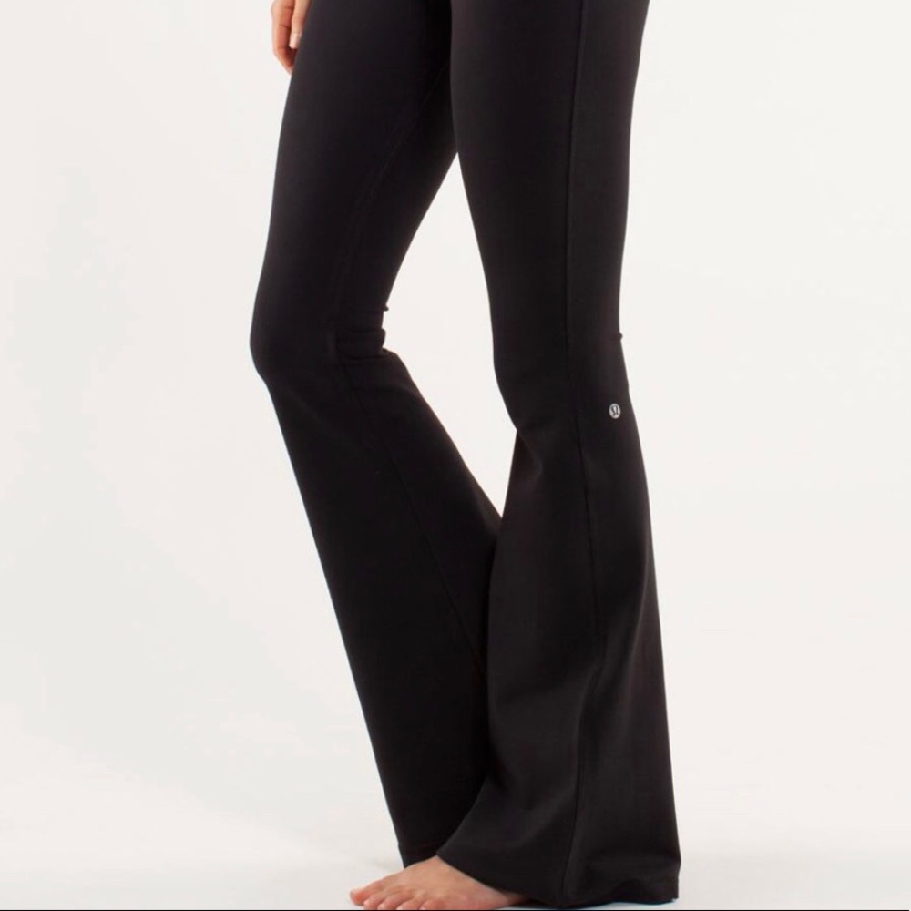 women’s black lululemon yoga pant